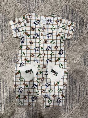 Zoo-Themed White Plaid Baby Romper with Green and Blue Accents